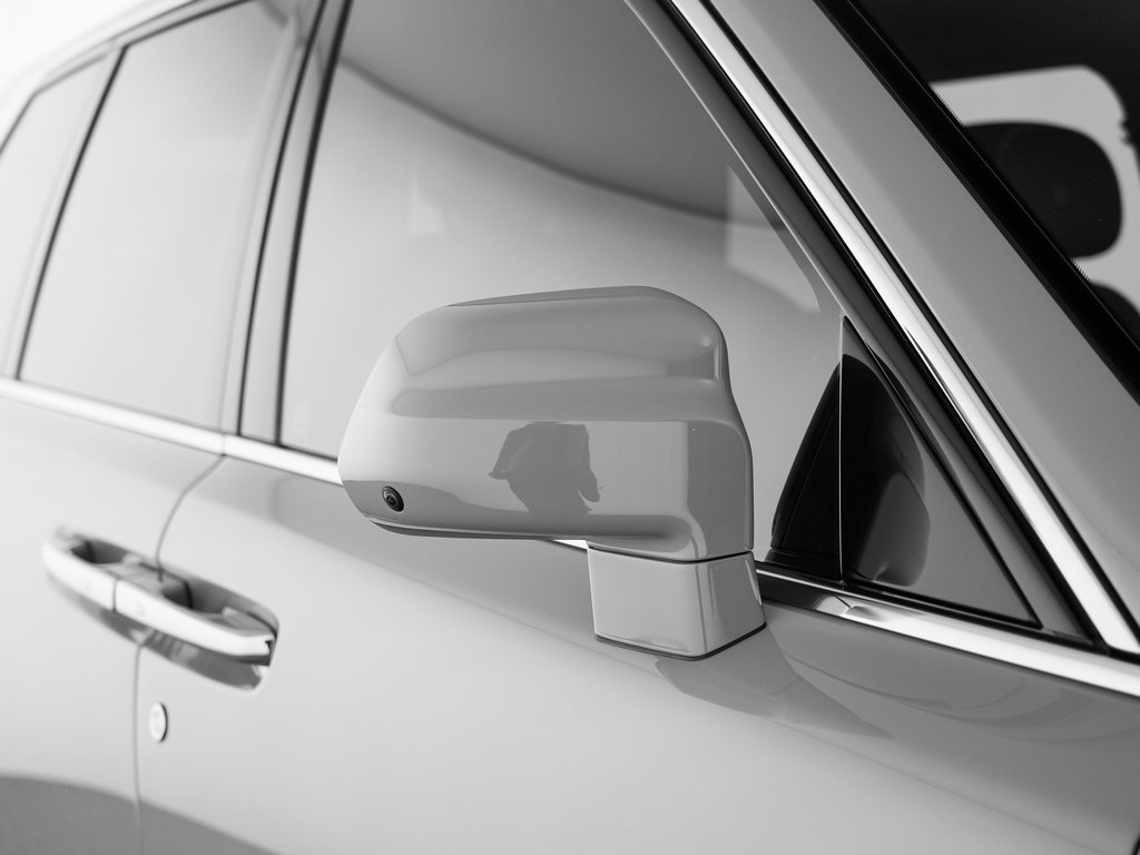 Certified 2024 Rolls-Royce Cullinan AWD/4WD image 42