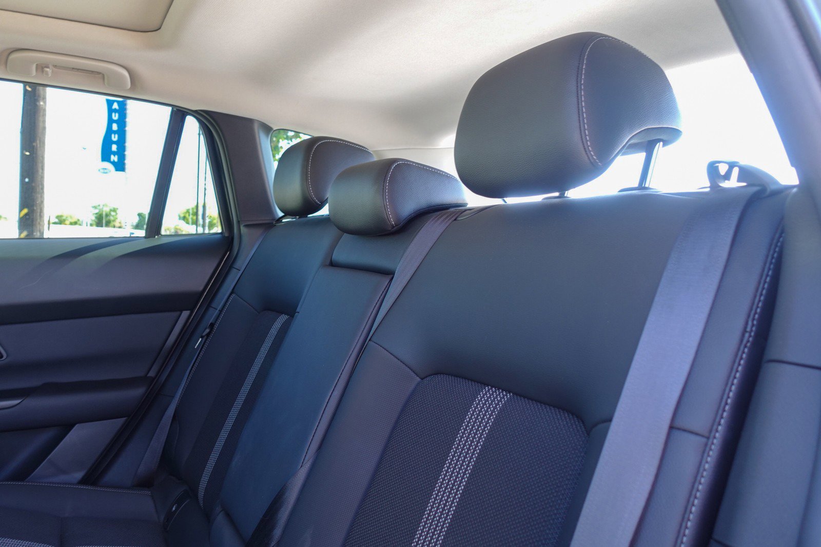 Used 2025 MAZDA CX-50 AWD 2.5 S w/ Premium Package image 22