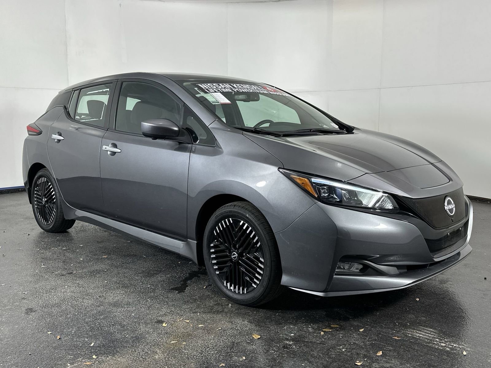 New 2025 Nissan Leaf SV Plus FWD image 2