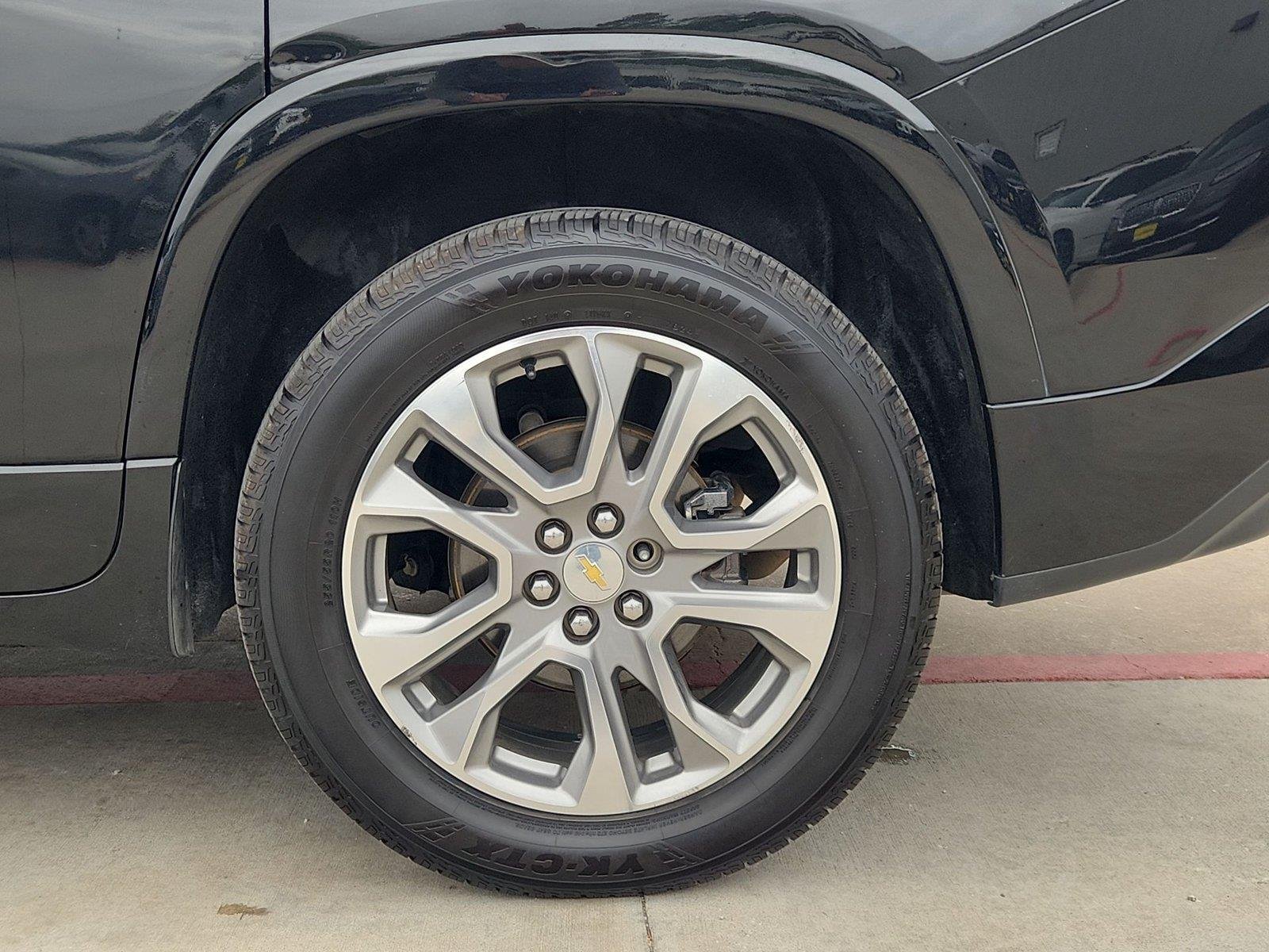 Certified 2018 Chevrolet Traverse Premier w/ Driver Confidence II Package FWD image 33