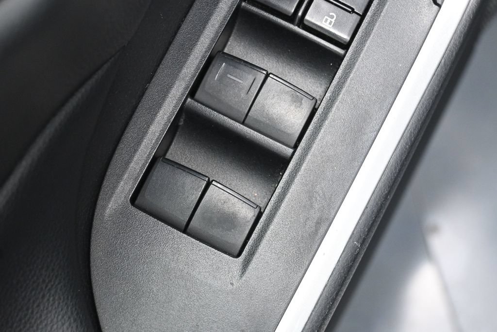 Used 2021 Toyota RAV4 XLE AWD/4WD image 14