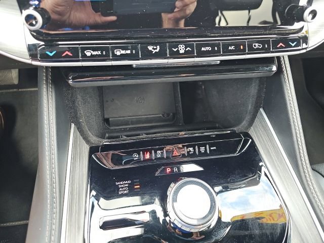 Used 2024 Jeep Wagoneer Series II w/ Flexible Seating Group image 48