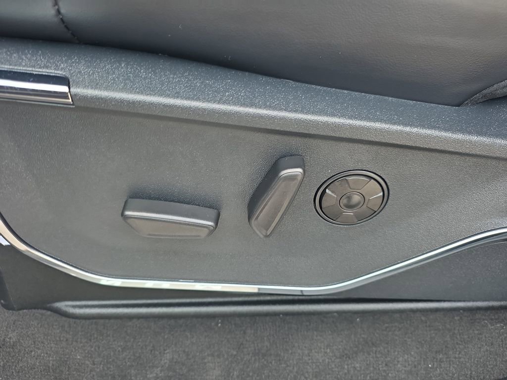 Used 2025 Ford F250 Platinum image 33