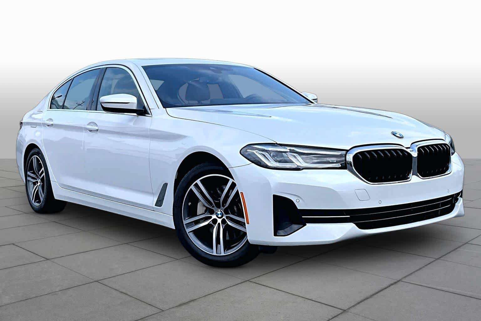 Used 2023 BMW 530i xDrive AWD/4WD image 3