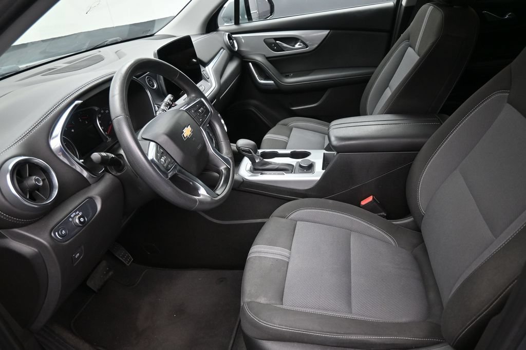 Used 2024 Chevrolet Blazer LT FWD image 12