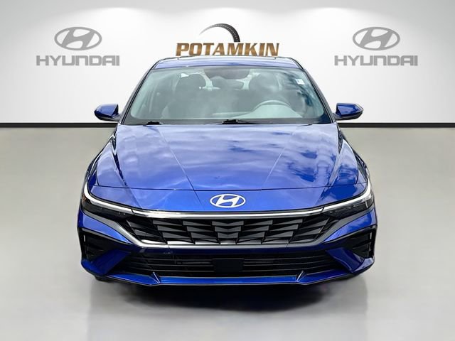 Certified 2025 Hyundai Elantra SEL image 2
