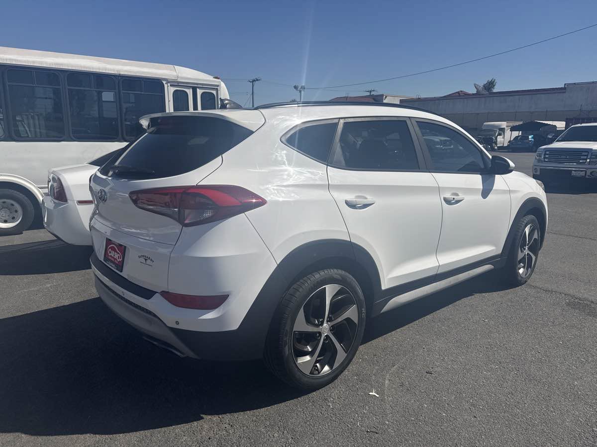 Used 2018 Hyundai Tucson Value w/ Cargo Package FWD image 19