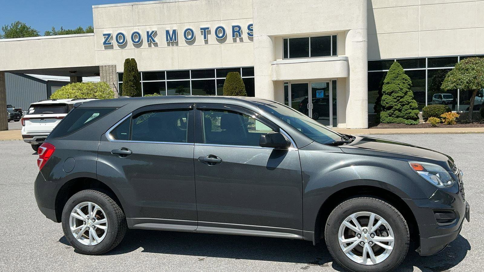 Used 2017 Chevrolet Equinox LS AWD/4WD image 5