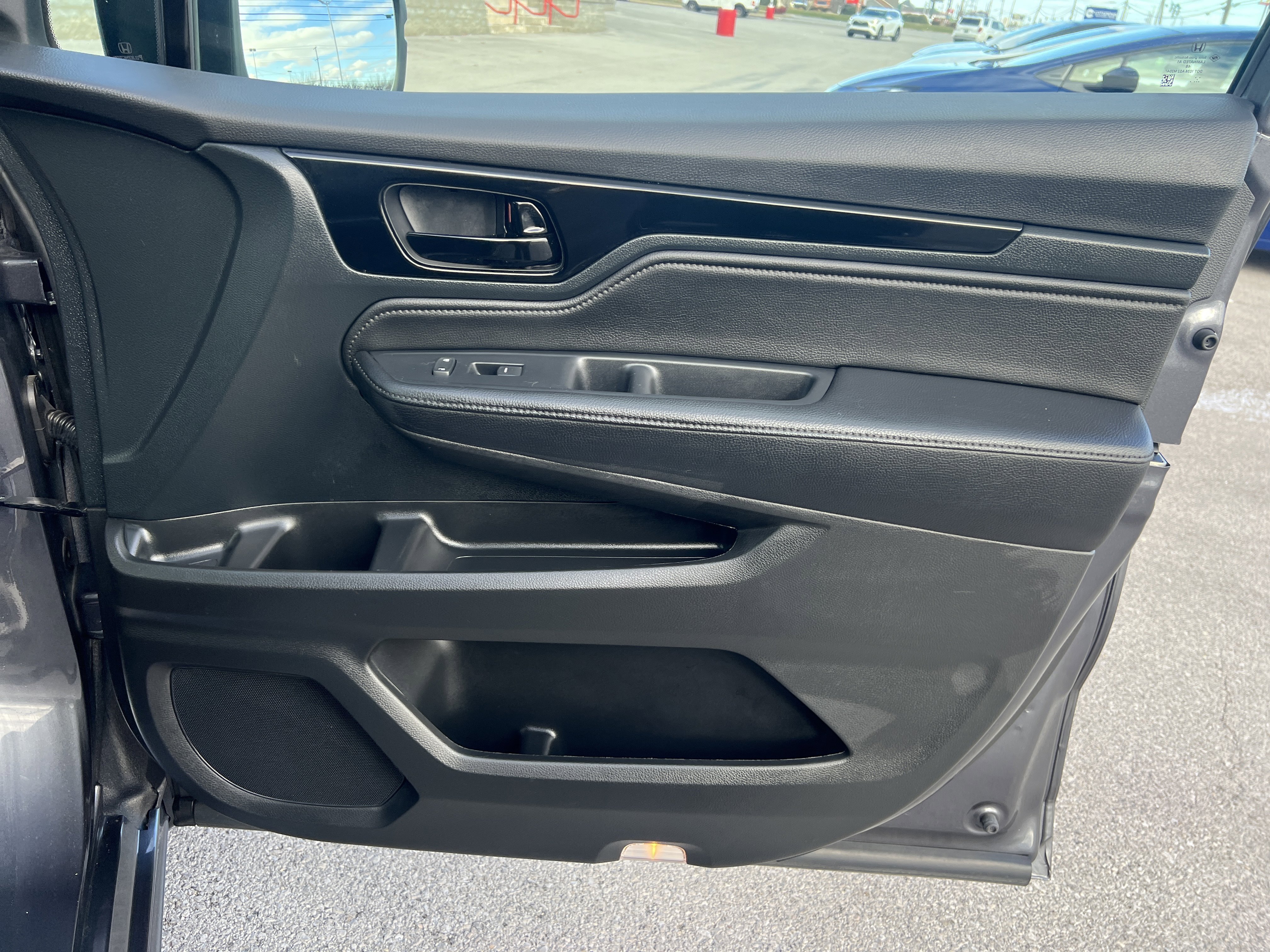 Used 2023 Honda Odyssey Touring image 13