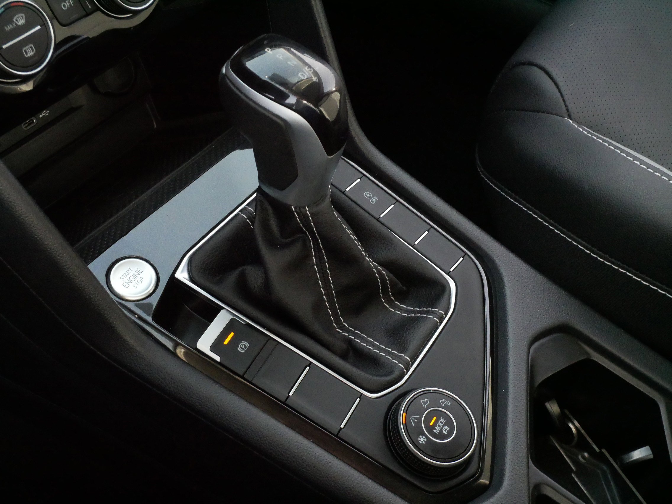 Certified 2024 Volkswagen Taos SEL image 24