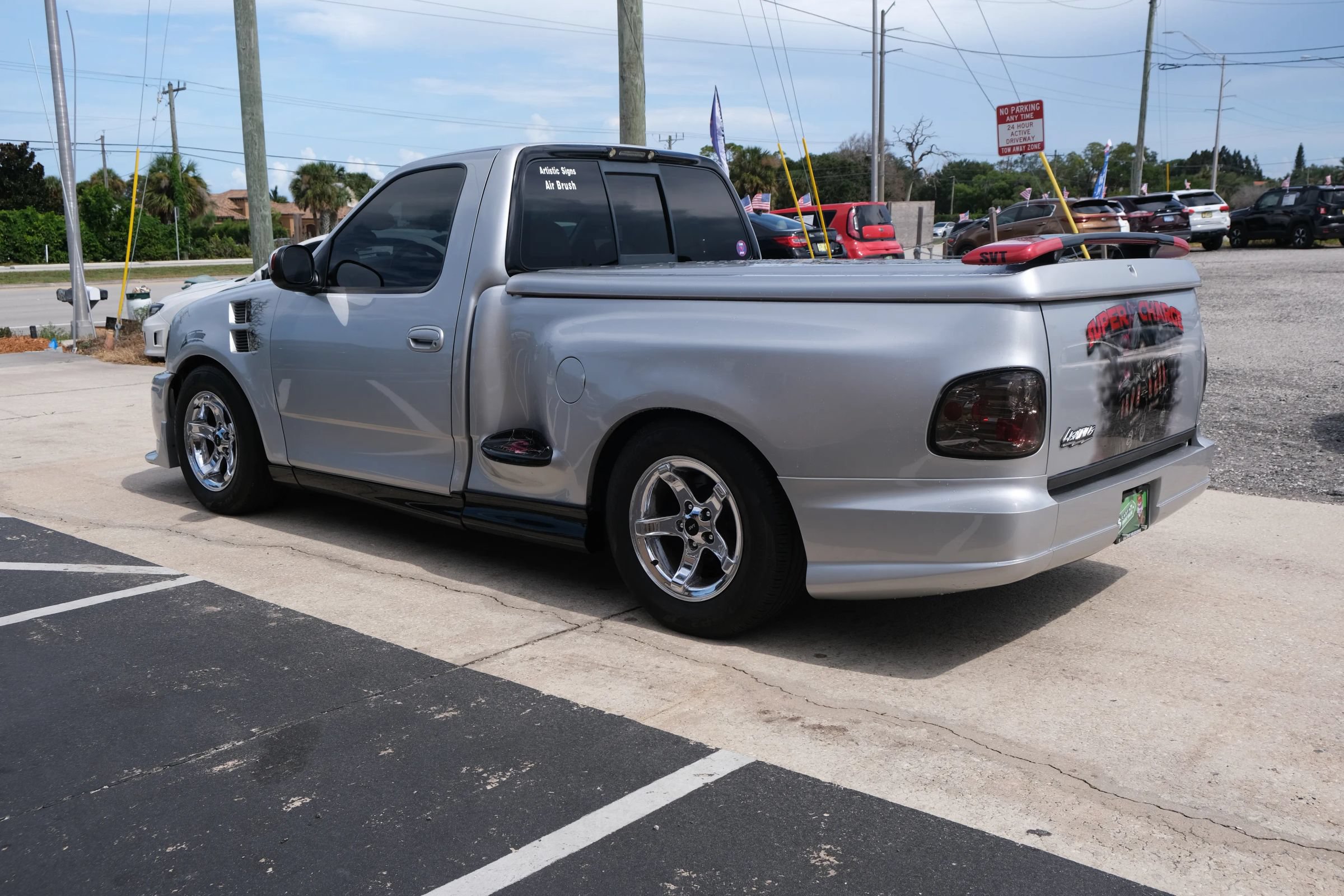 Used 2001 Ford F150 Lightning RWD image 7