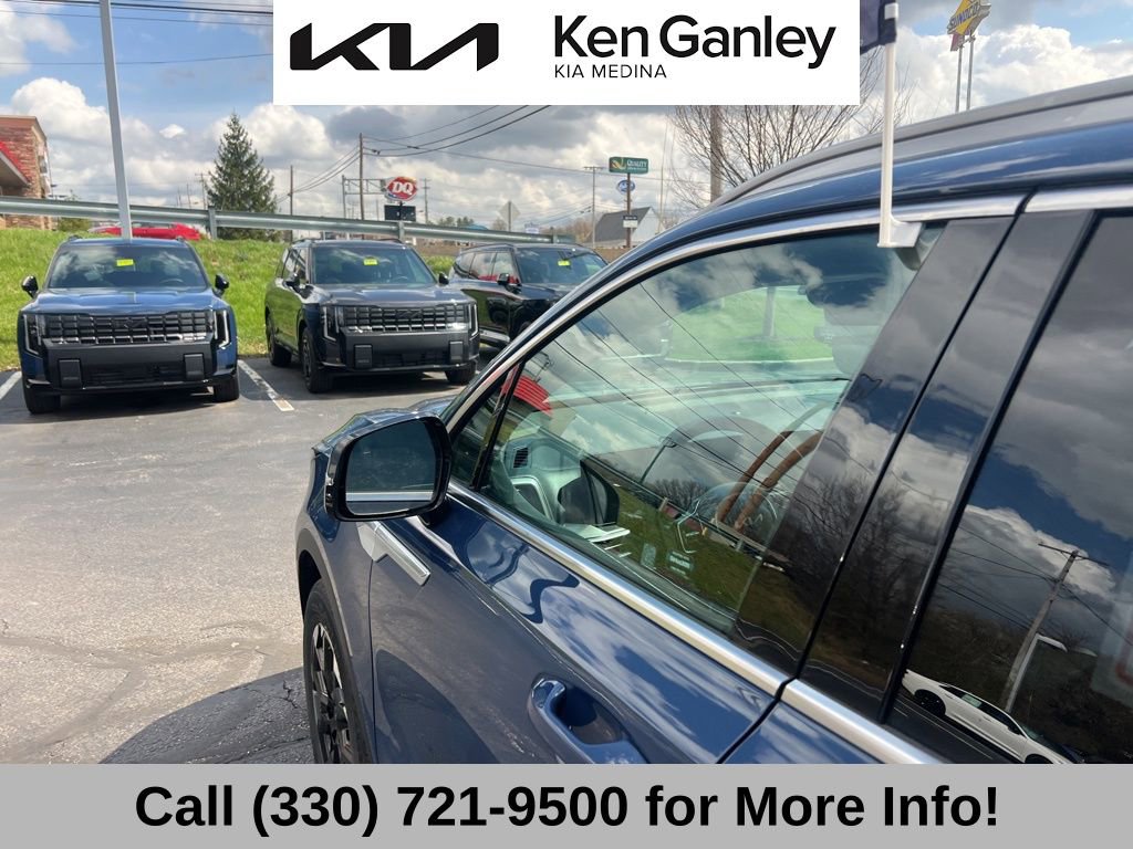 Certified 2025 Kia Sorento S w/ Panoramic Sunroof Package image 25