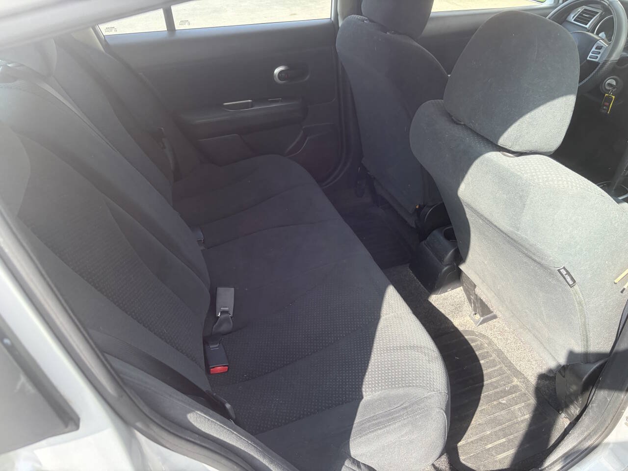 Used 2010 Nissan Versa 1.8 S w/ PWR Plus Pkg FWD image 11