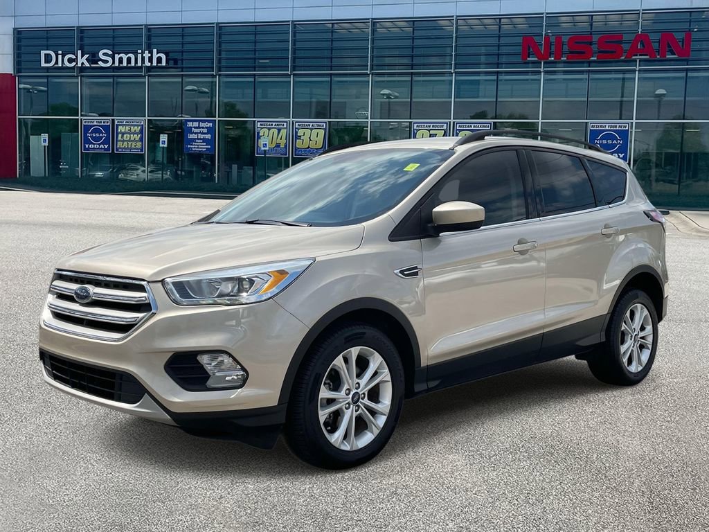 Used 2018 Ford Escape SEL image 3