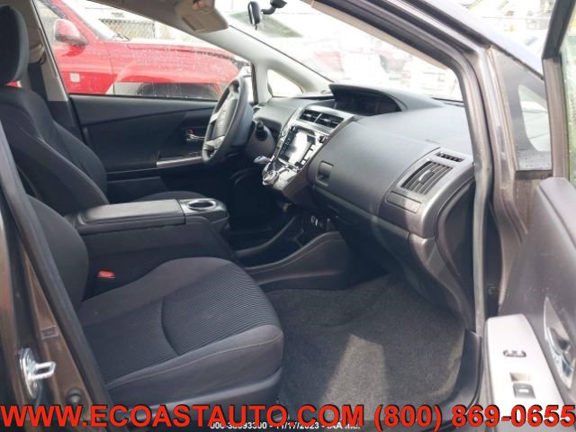 Used 2015 Toyota Prius V Three image 10