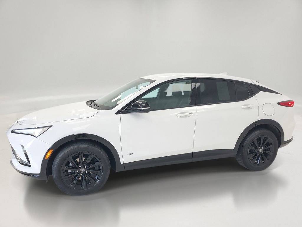 Used 2025 Buick Envista Sport Touring image 4