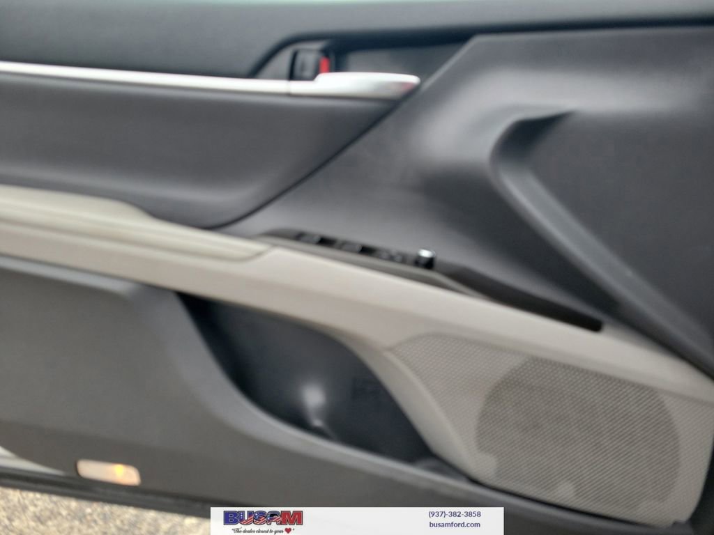 Used 2023 Toyota Camry XLE w/ Cold Weather Package image 17