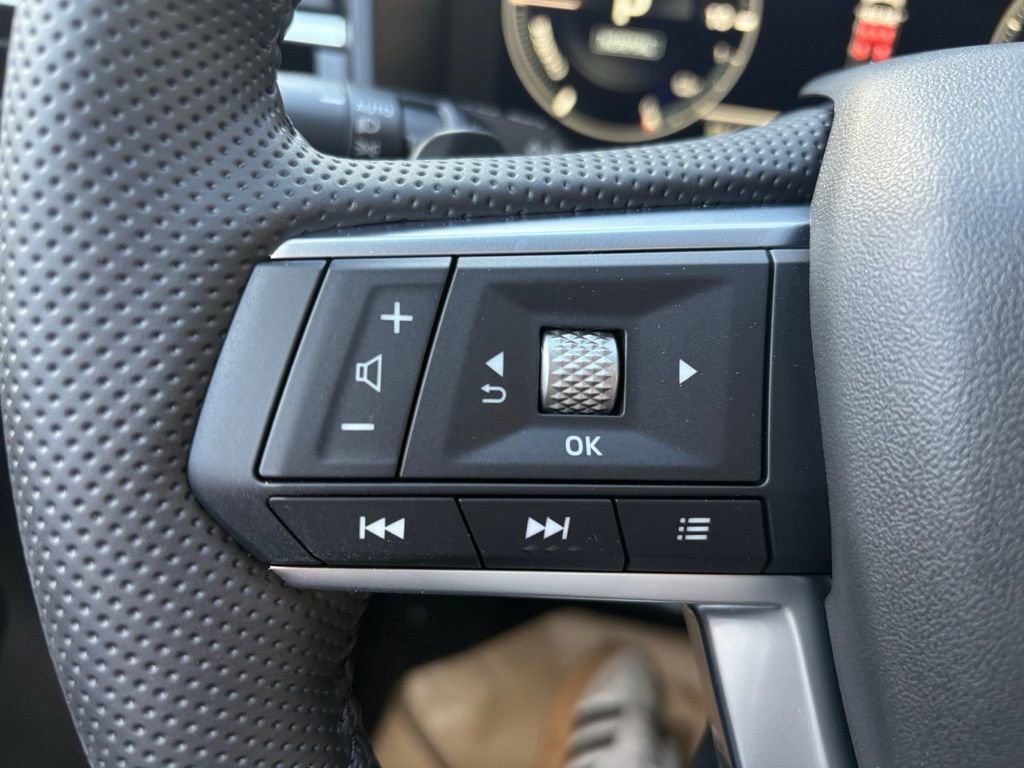 New 2025 Mitsubishi Outlander SEL image 15