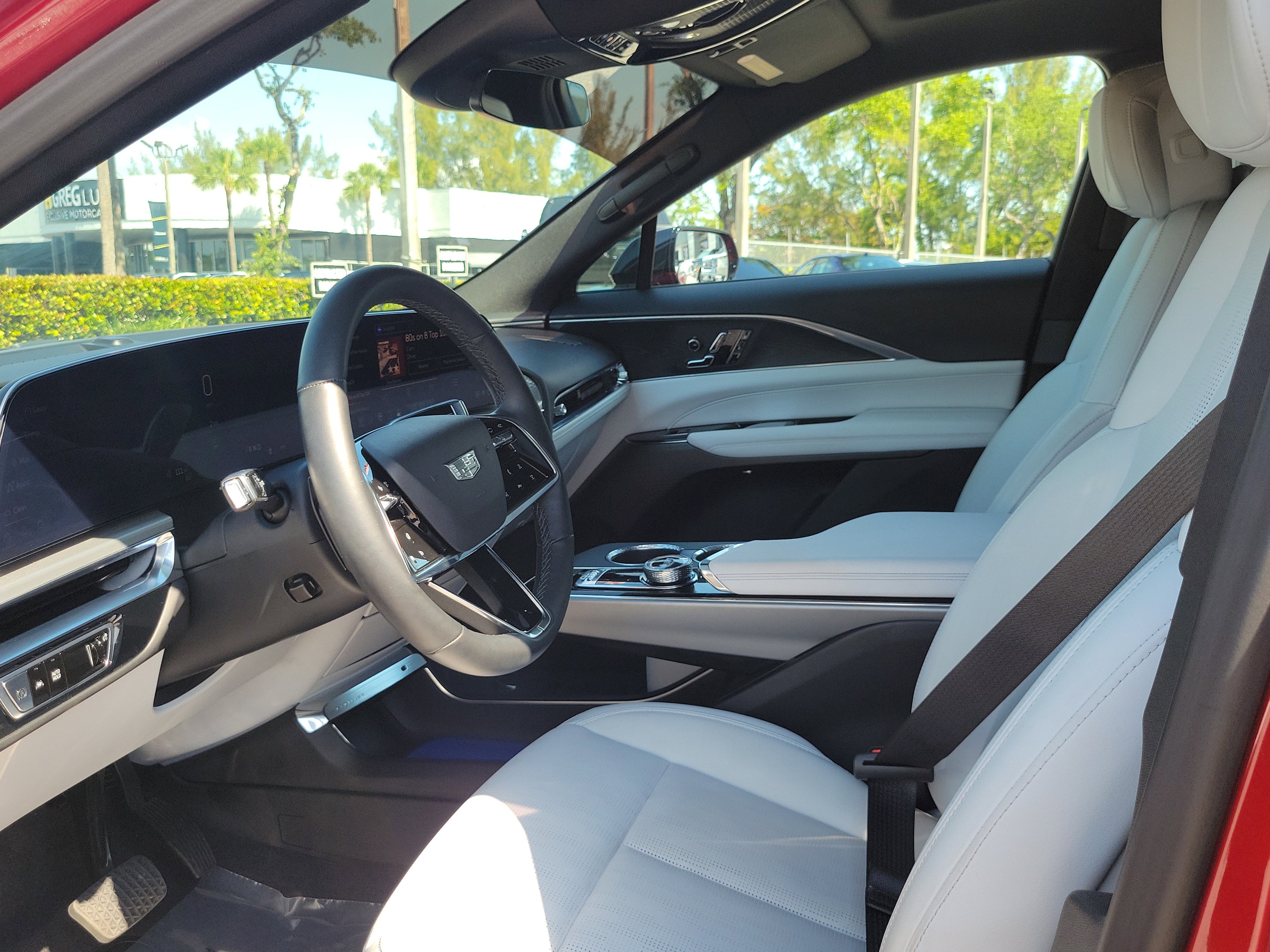 Used 2024 Cadillac Lyriq Luxury RWD image 17