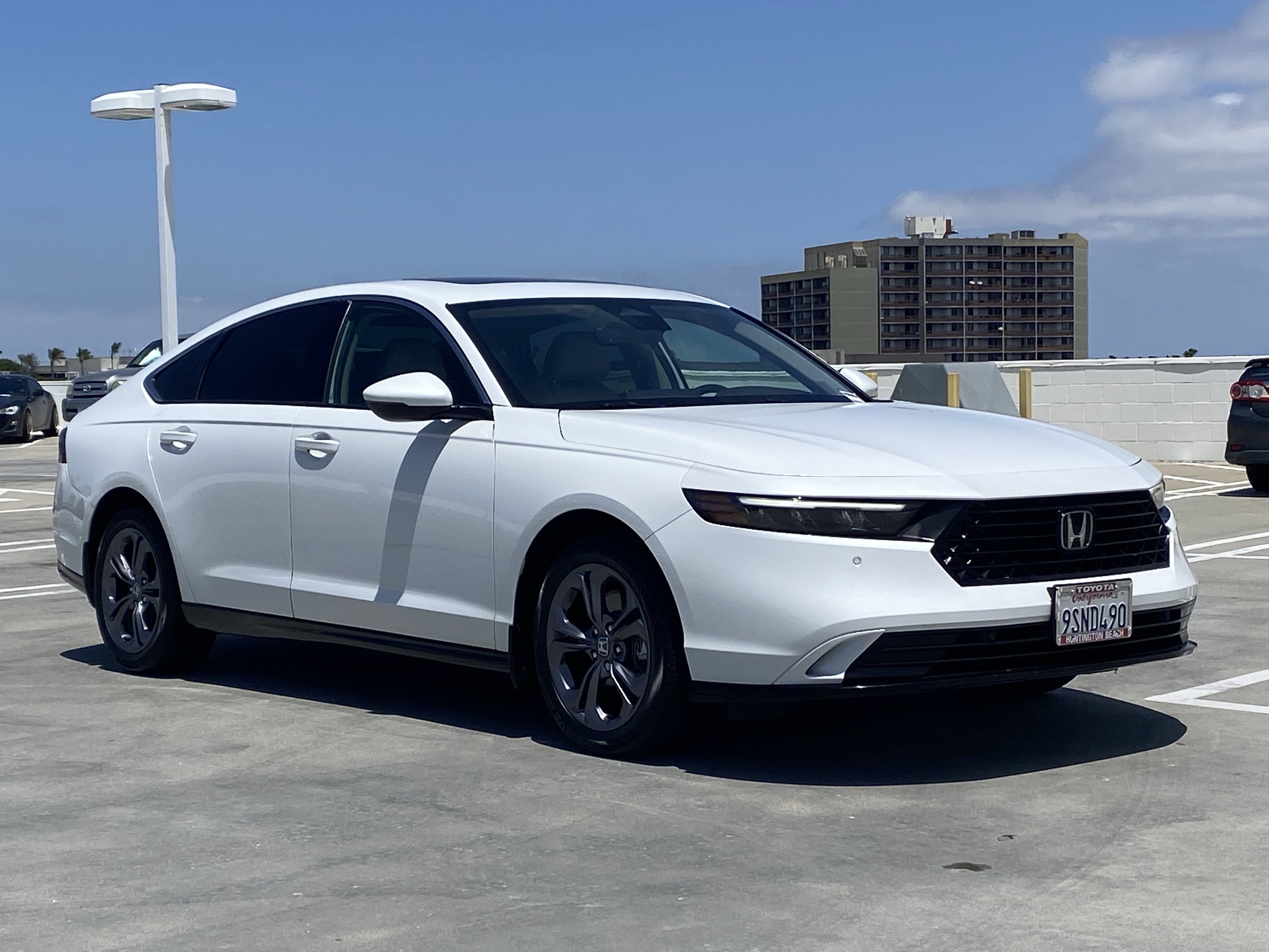 Used 2024 Honda Accord EX-L image 2