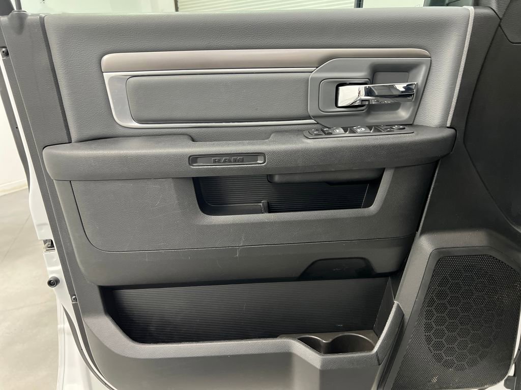 Used 2024 RAM 1500 Classic SLT image 11