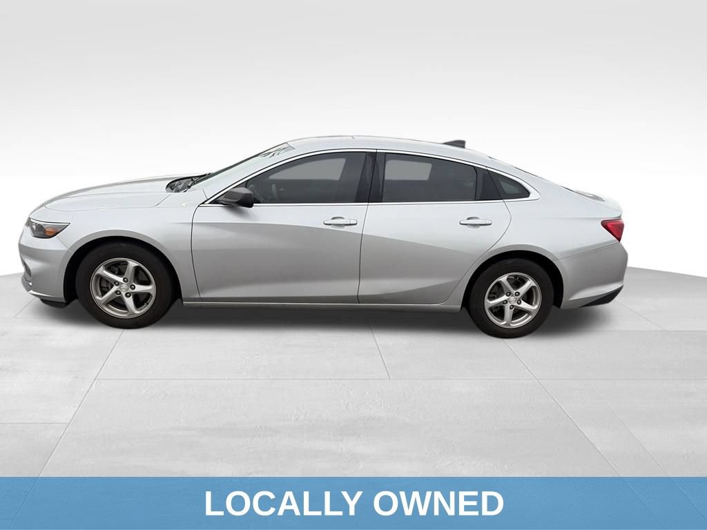 Used 2018 Chevrolet Malibu LS FWD image 3