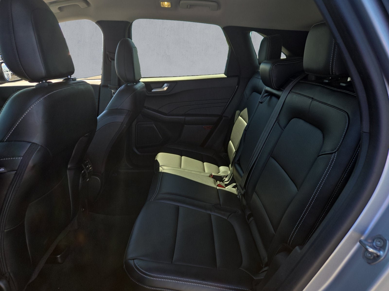 Used 2023 Ford Escape Platinum AWD/4WD image 23