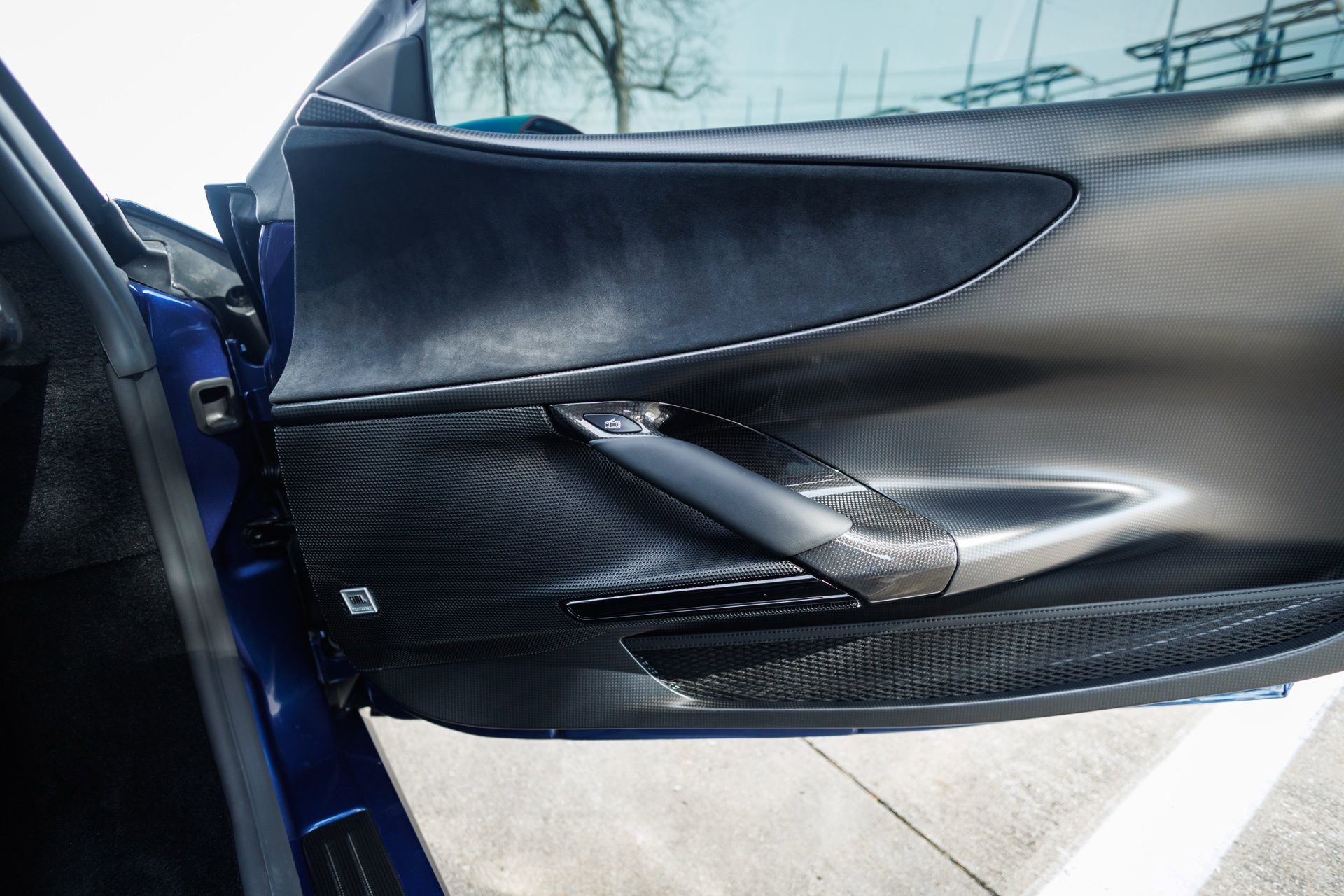 Used 2022 Ferrari SF90 Stradale image 64