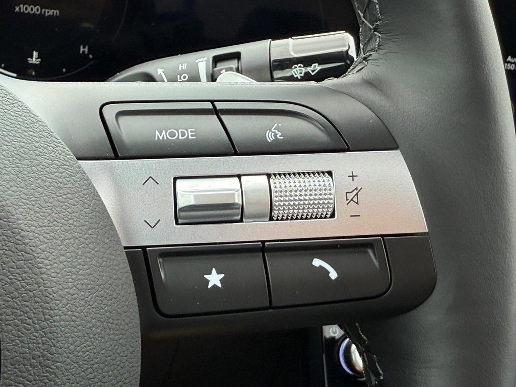 New 2025 Hyundai Santa Cruz Limited image 10