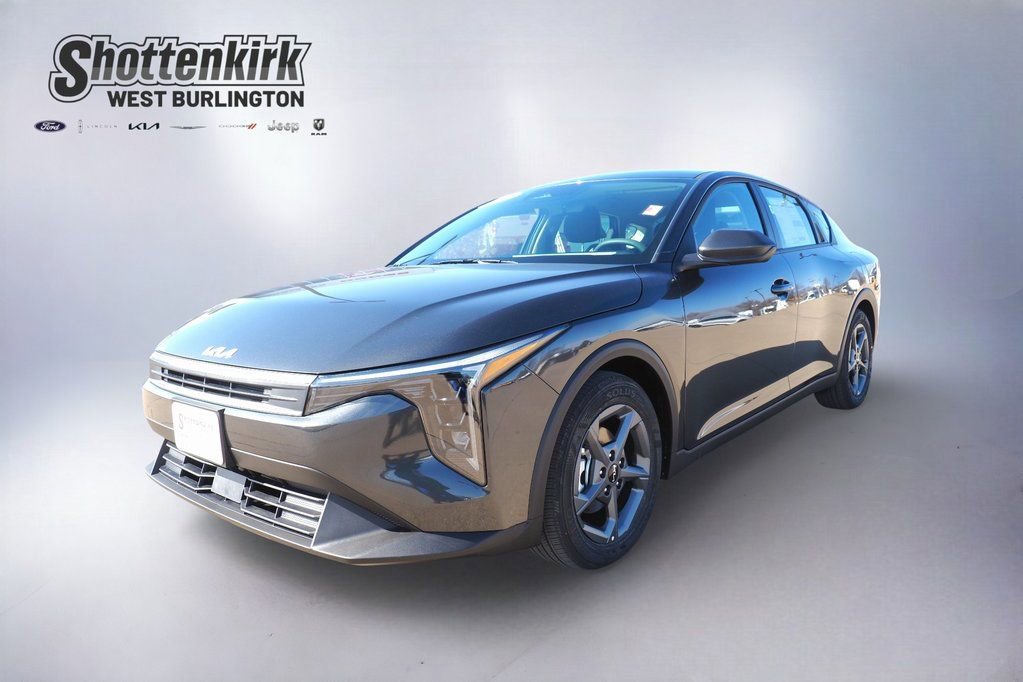 New 2026 Kia K4 LXS image 1