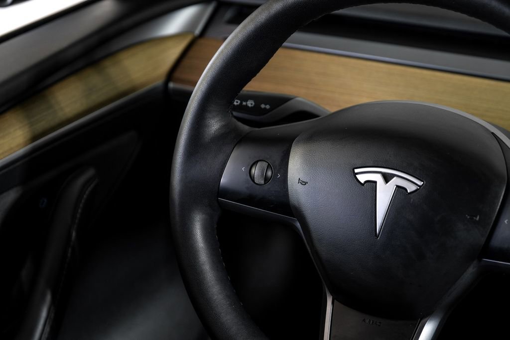 Used 2023 Tesla Model Y Long Range AWD/4WD image 14