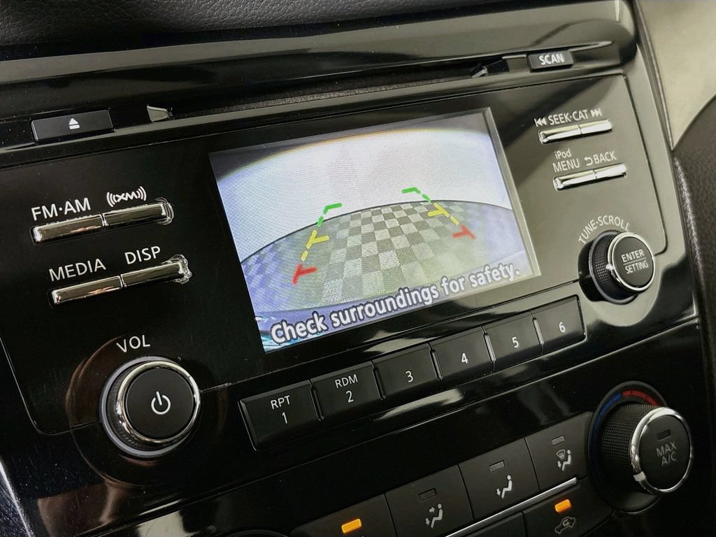 Used 2018 Nissan Rogue Sport S AWD/4WD image 15