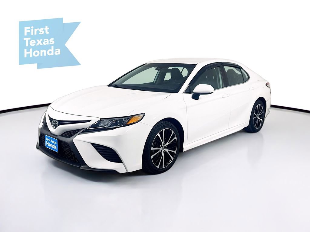 Used 2019 Toyota Camry SE image 3