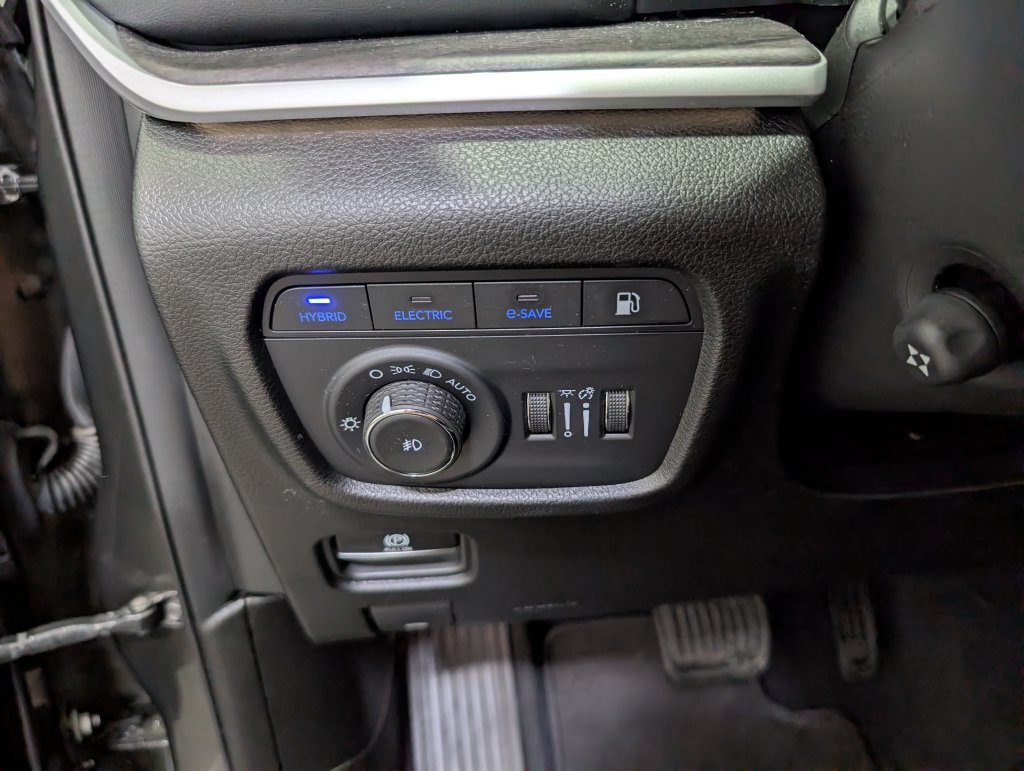 Used 2023 Jeep Grand Cherokee 4WD 4xe w/ Luxury Tech Group II image 21