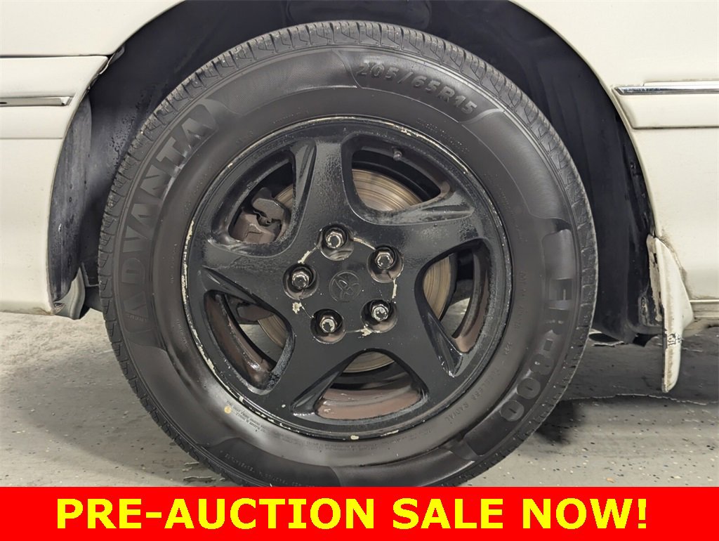 Used 1999 Toyota Avalon XL image 9