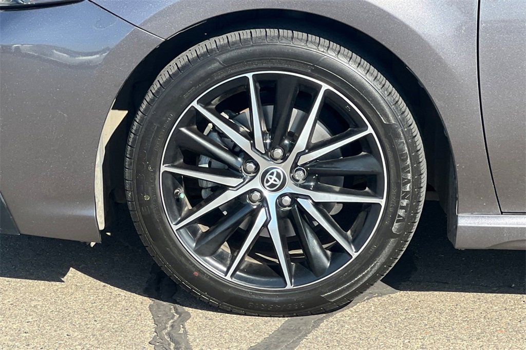 Used 2022 Toyota Camry SE image 25
