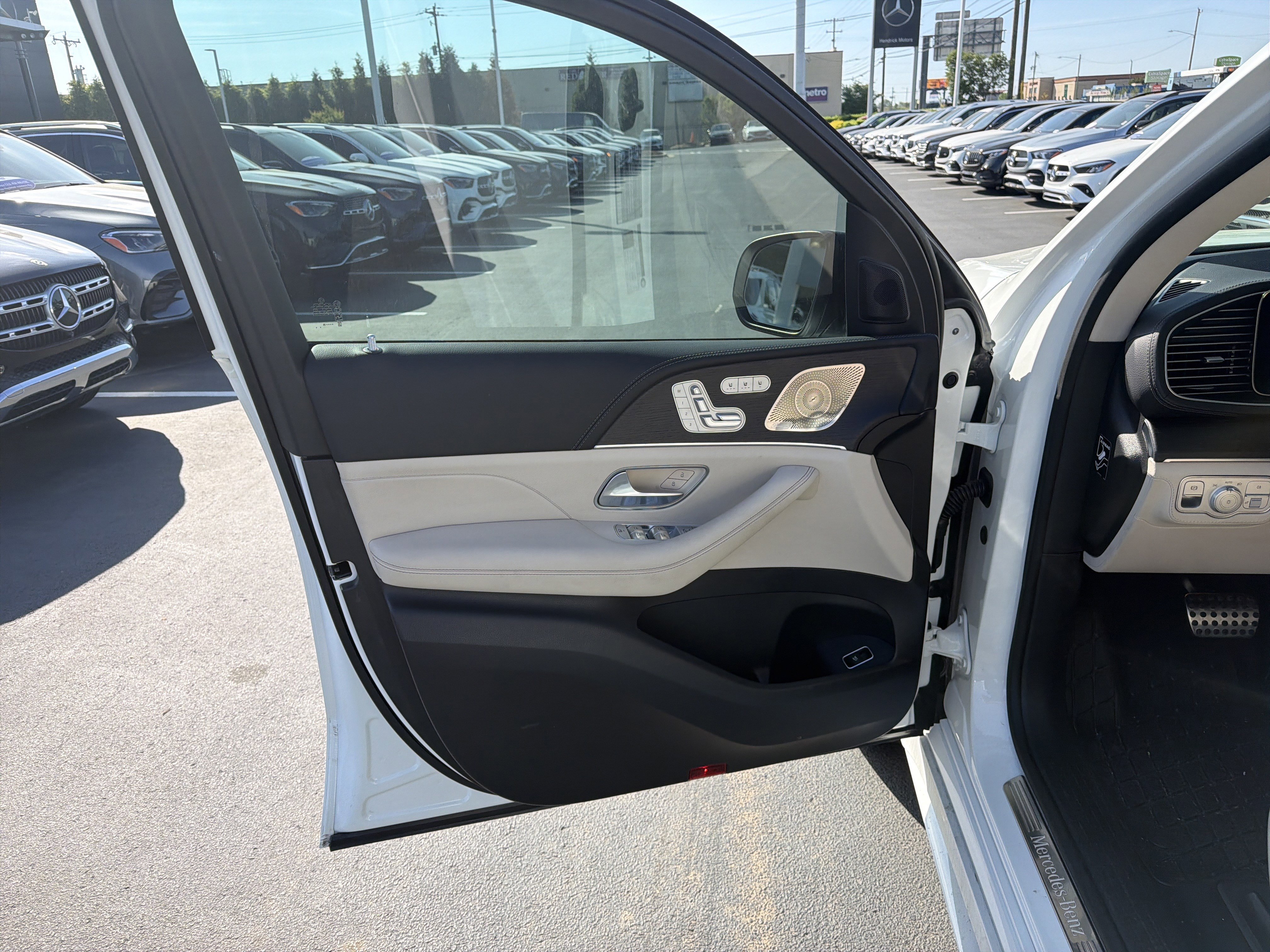 Certified 2025 Mercedes-Benz GLS 450 4MATIC image 14