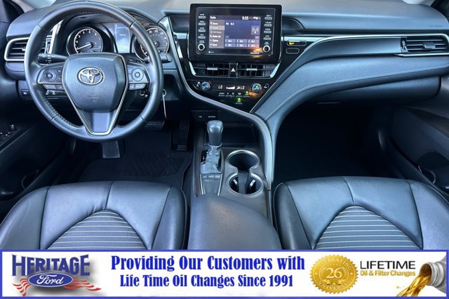 Used 2022 Toyota Camry SE w/ Carpet Mat Package (TMS) FWD image 13