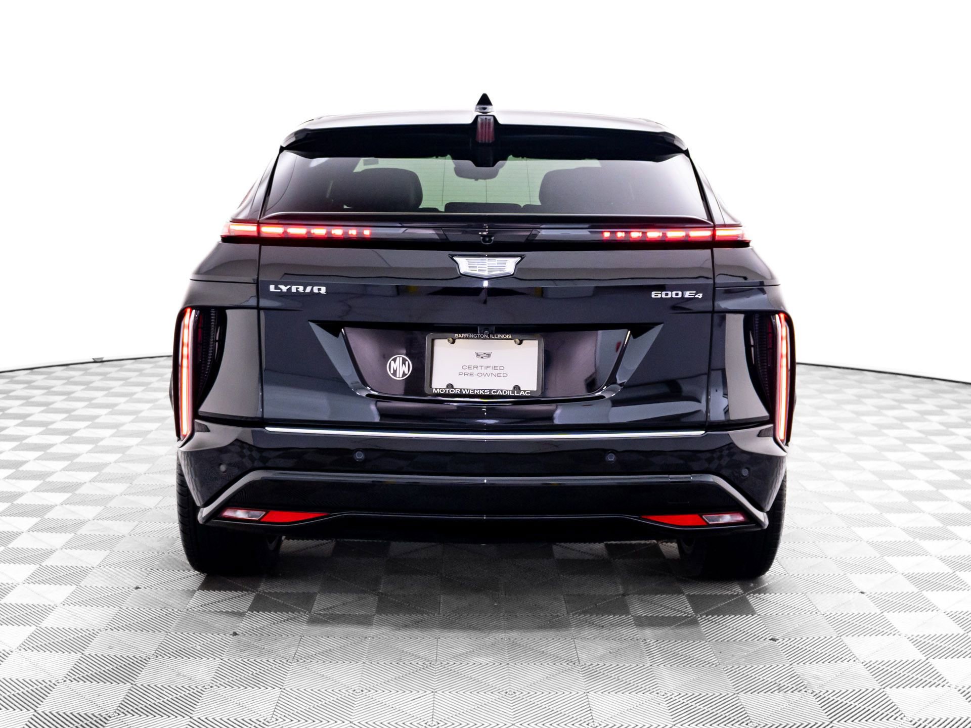 Used 2025 Cadillac Lyriq Luxury w/ LPO, Floor Liner Package AWD/4WD image 4
