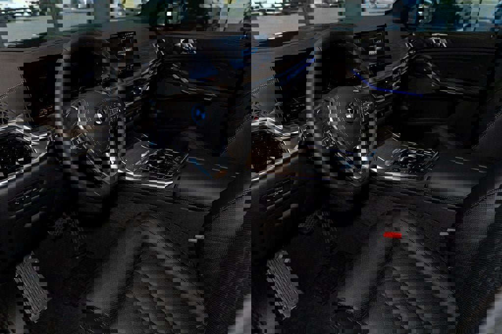 New 2026 BMW X5 xDrive50e image 15