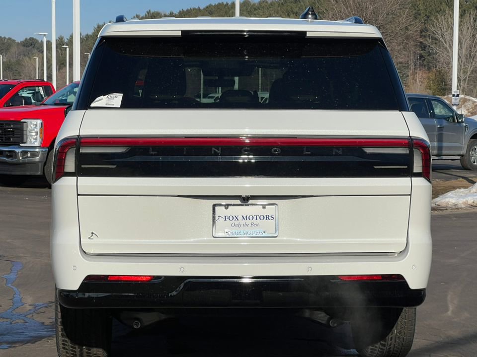 New 2026 Lincoln Navigator L Reserve w/ Jet Appearance Package image 39