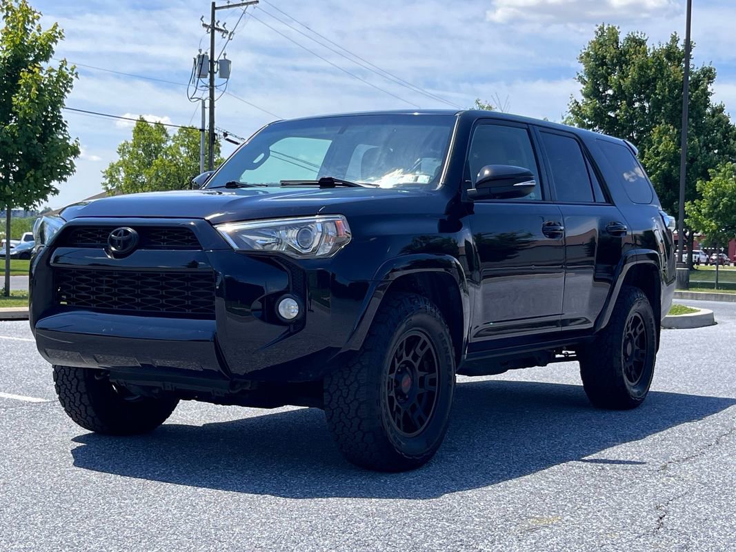 Used 2016 Toyota 4Runner SR5 Premium AWD/4WD image 4