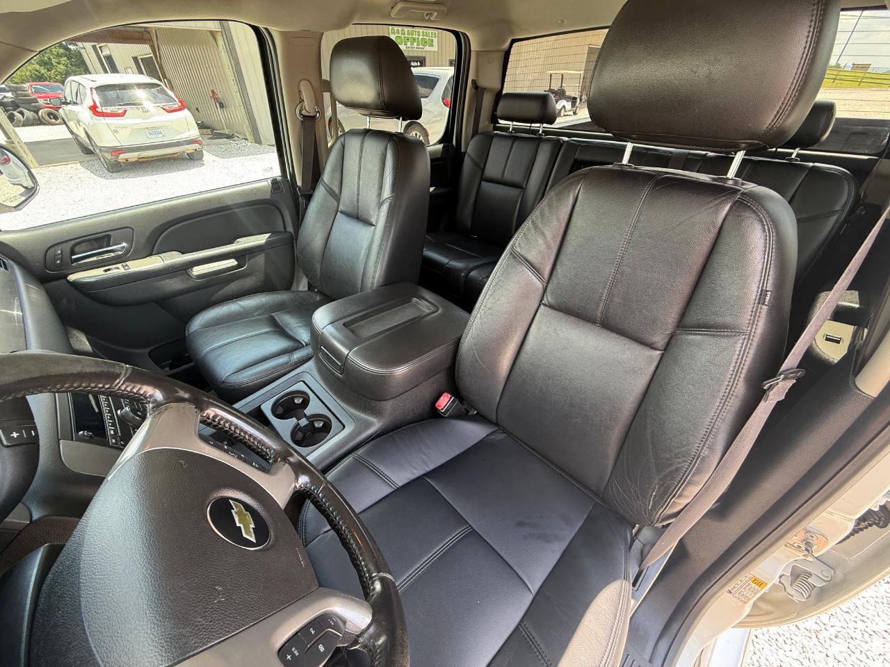 Used 2013 Chevrolet Silverado 1500 LTZ w/ LTZ White Diamond Edition AWD/4WD image 5