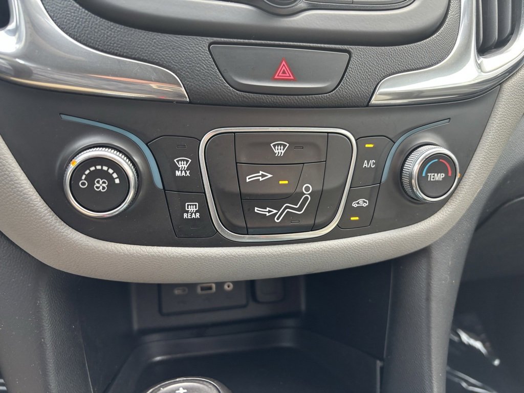 Used 2020 Chevrolet Equinox LS image 23