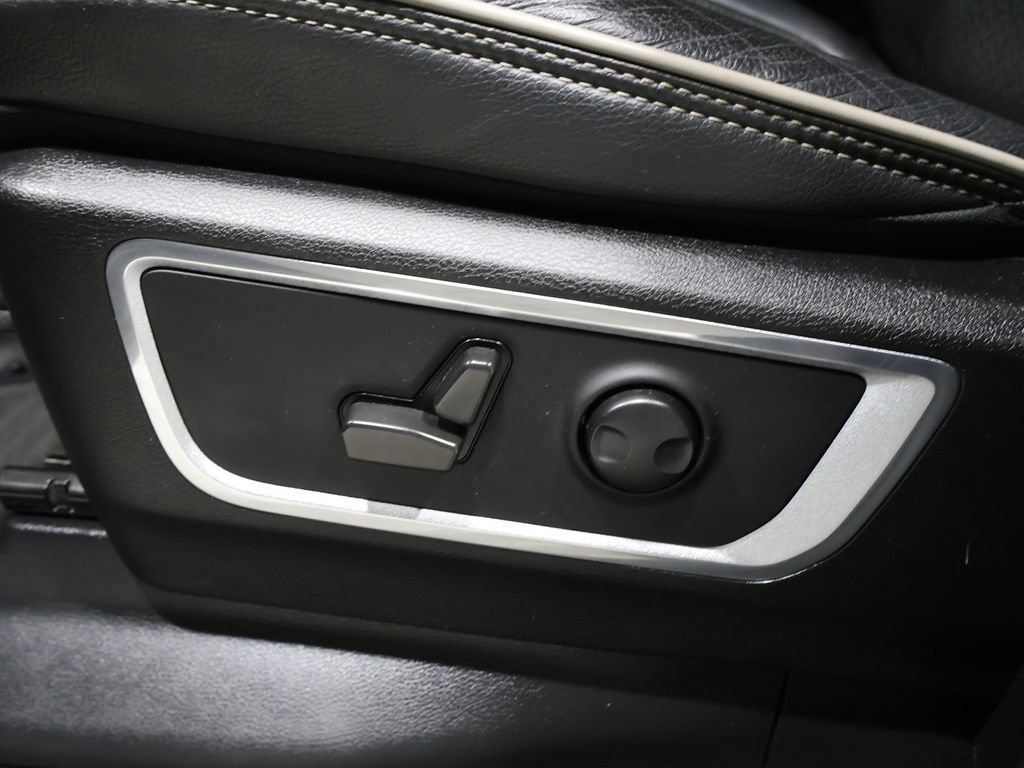 Certified 2022 RAM 1500 Laramie AWD/4WD image 12