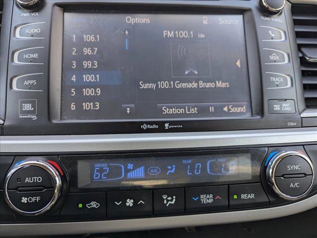 Used 2014 Toyota Highlander Limited w/ Driver Technology Package image 18