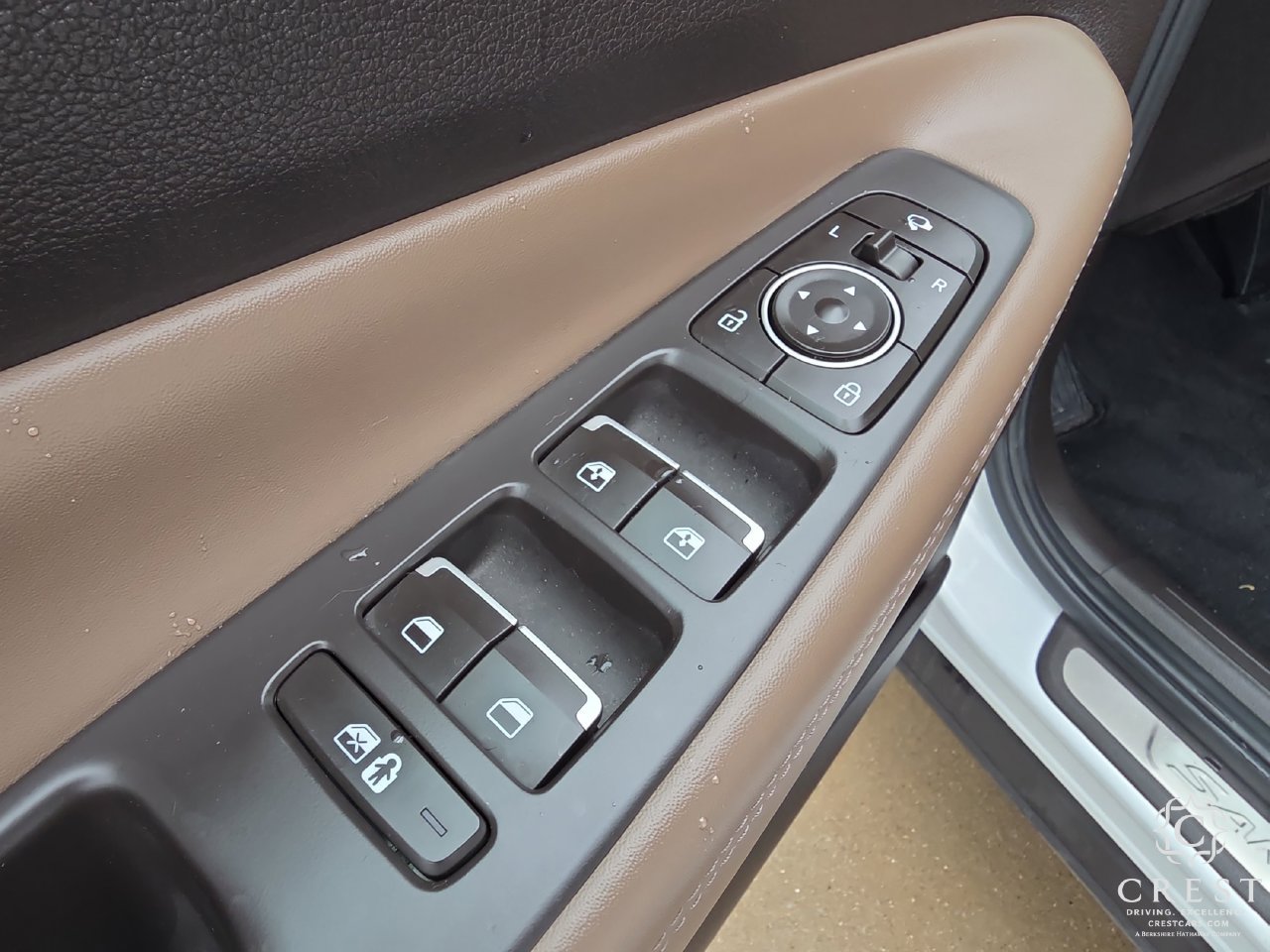 Used 2022 Hyundai Santa Fe Limited AWD/4WD image 8