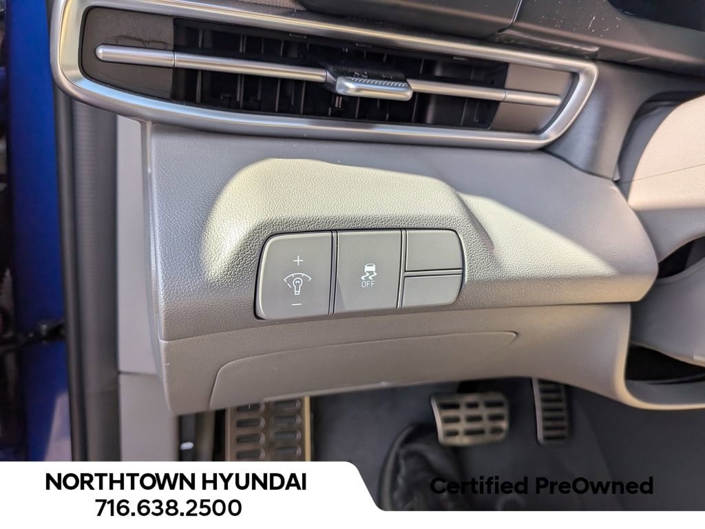 Used 2025 Hyundai Elantra Sport FWD image 28