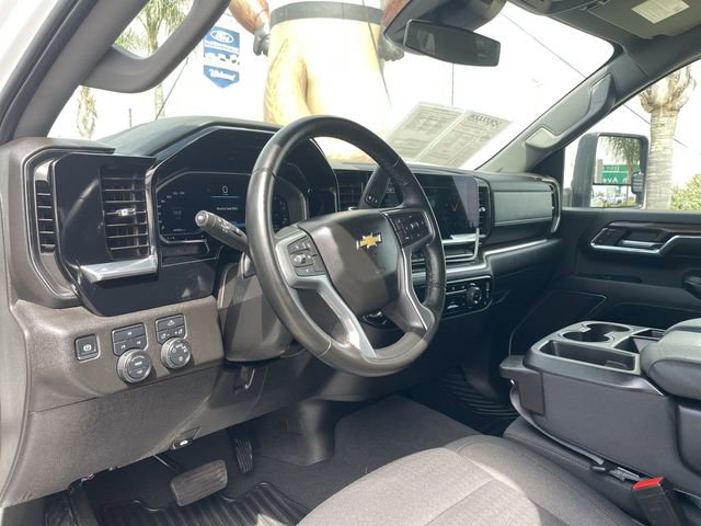Used 2024 Chevrolet Silverado 2500 LT AWD/4WD image 10