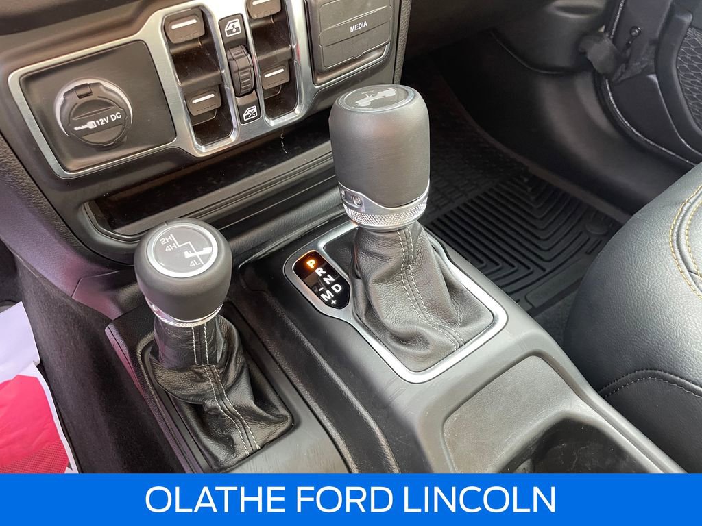 Used 2025 Jeep Wrangler Sahara w/ Safety Group image 13